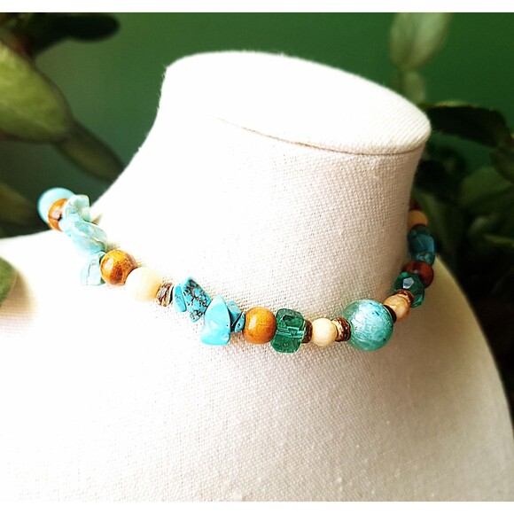 Turquoise Stone Beaded Choker, Chunky Boho Choker, Eclectic Crystal Choker - Picture 8 of 8